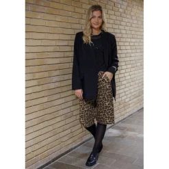 Black Colour BCABBIE LONG SHORTS - Lang bermuda shorts 40754 Leopard fra Black Colour