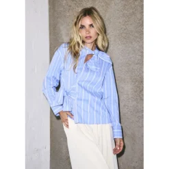 Co'couture ShiraCC Stripe Bow Blouse - Blå stribet bluse 35730 Pale Blue fra Co'couture
