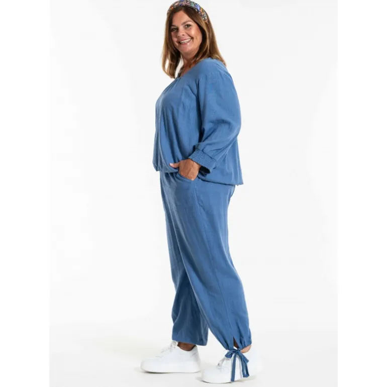 Gozzip GAugusta Pants - Blå buks G242018 Dusty Blue fra Gozzip