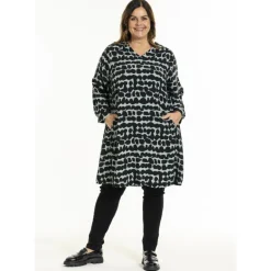 Gozzip GFreia Tunic - Sort/mintgrøn printet tunika G245059 Aqua animal fra Gozzip