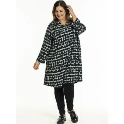 Gozzip GFreia Tunic - Sort/mintgrøn printet tunika G245059 Aqua animal fra Gozzip
