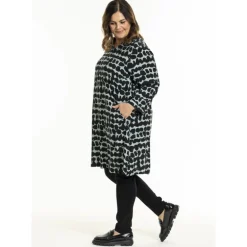 Gozzip GFreia Tunic - Sort/mintgrøn printet tunika G245059 Aqua animal fra Gozzip