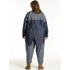 Gozzip GJudit Oversized Shirt - Oversized blå skjorte G252065 Denim Blue fra Gozzip