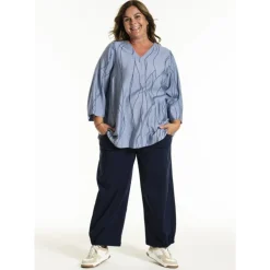 Gozzip GSvanhildr Blouse - Blå printet bluse G252068 Blue fra Gozzip