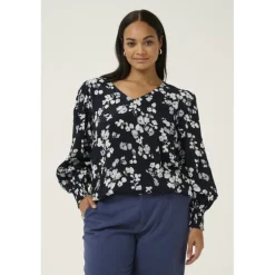 Kaffe Curve KCalicia Blouse - Blå printet skjorte 10582850 Marine Flower fra Kaffe Curve
