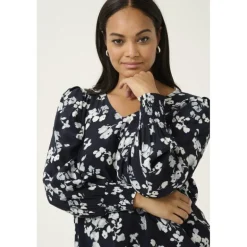 Kaffe Curve KCalicia Blouse - Blå printet skjorte 10582850 Marine Flower fra Kaffe Curve