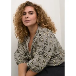Kaffe Curve KCliana Blouse - Bluse med leopard print 10582448 Grey/Black Leopard fra Kaffe Curve