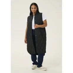 Kaffe Curve KCnorena Quiltet Waistcoat - Sort quiltet vest 10582918 Black Deep fra Kaffe Curve