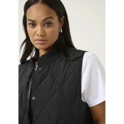 Kaffe Curve KCnorena Quiltet Waistcoat - Sort quiltet vest 10582918 Black Deep fra Kaffe Curve