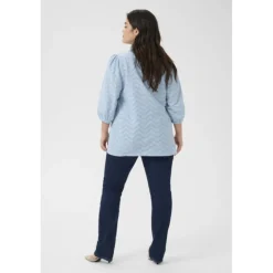 Kaffe Curve KCvitana Blouse - Lyseblå bluse 10583036 Soft Chambray fra Kaffe Curve