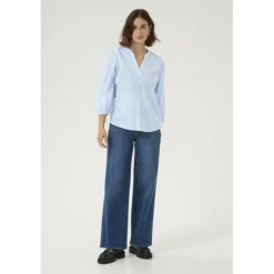 Kaffe KAjollia Blouse - Lyseblå bluse med hjerter 10508453 Soft Chambray fra Kaffe