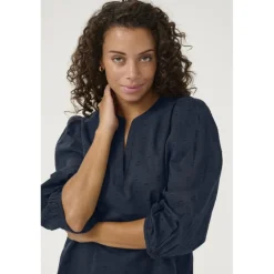 Kaffe KAjollia Blouse - Marineblå bluse med hjerter 10508453 Midnight Marine fra Kaffe