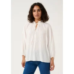 Kaffe KAlianna Blouse - Off White bluse 10509400 Chalk fra Kaffe