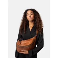 RE:DESIGNED Jina - Brun bumbag 6446 Walnut fra RE:DESIGNED