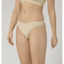 Triumph Aura Spotlight High Leg String - Trusse 10207998 Creamy Dream fra Triumph