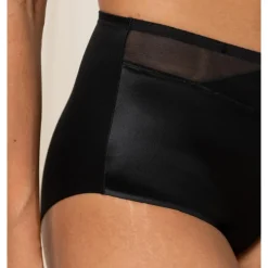 Triumph True Shape Sensation Maxi - Trusse 10162228 Black fra Triumph