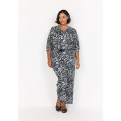 Wasabi WA-VEA 3 - Leopard printet buks W20313 Black Combi fra Wasabiconcept