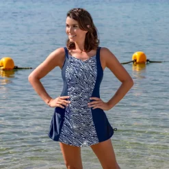 Wiki Swimsuit Serena Plus - Marine badedragt med mønster 472-1117 Milano fra WIKI